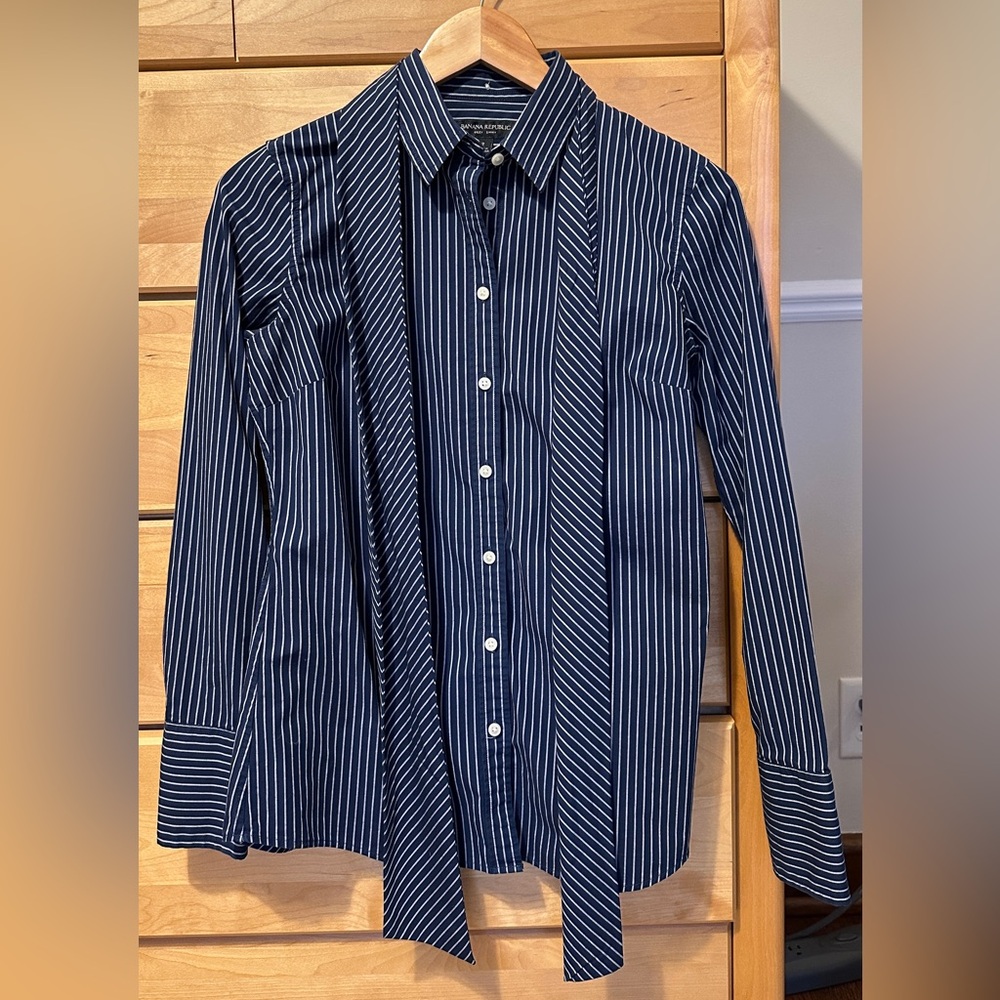Banana Republic Riley Navy and White Vertical Stripe Dress Shirt